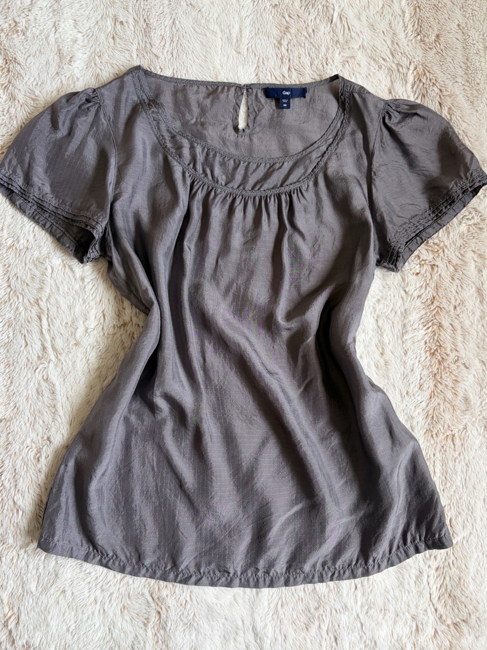 🩶 GAP Fall 2009 Silk Blend Charcoal Babydoll Top Y2K Office Siren Soft Grunge